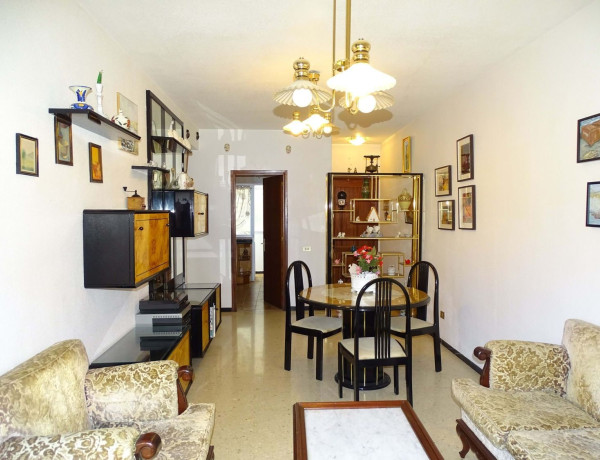 Продажа квартиры в Calle Lectoral Feo Ramos, 16, Las Palmas de Gran Canaria thumbnail 1