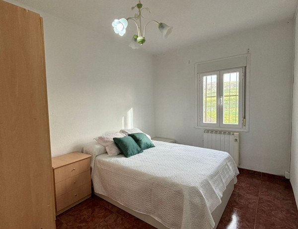 Piso en venta en  Calle Miralrío, 11, Cáceres photo 3
