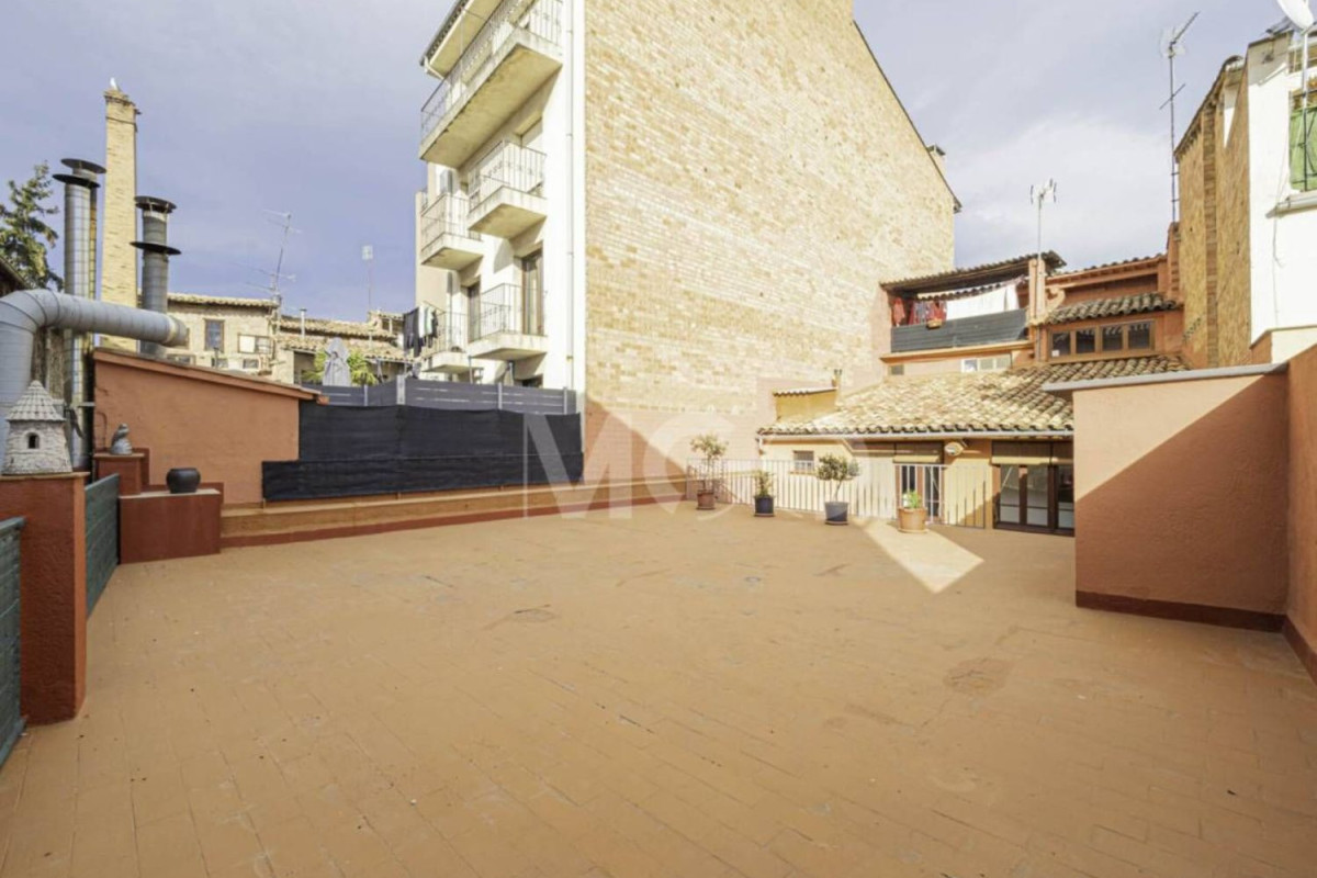 Продажа квартиры на Rambla de Sant Domènec, Вик
 photo 2