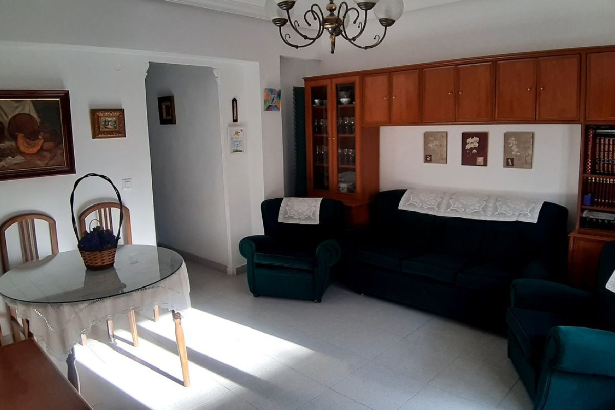 Sprzedaż mieszkania w Calle MAESTRO PRIEGO LOPEZ, 20, Dzielnica Ciudad Jardín
photo 3