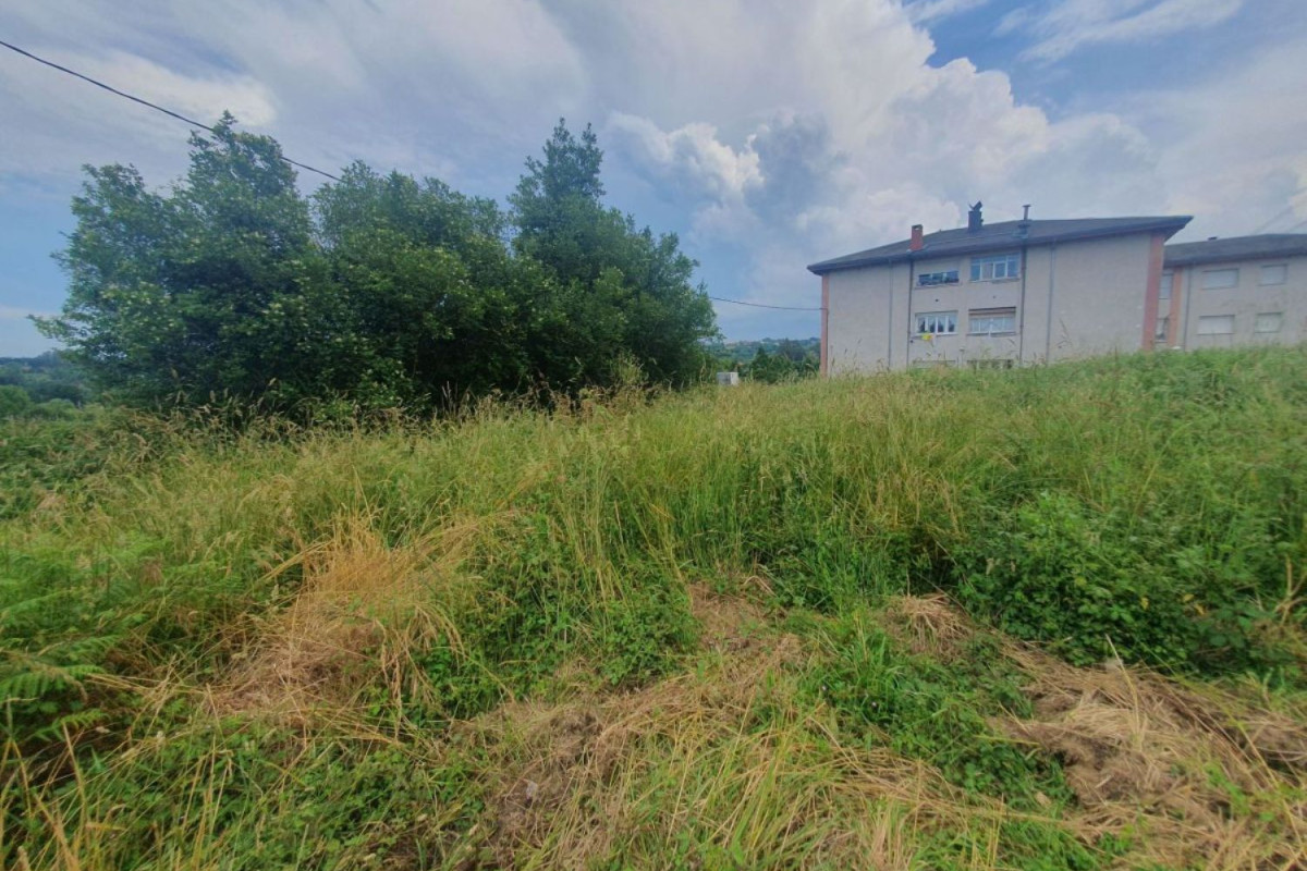 Terreno en venta en Oviedo, Asturias photo 3
