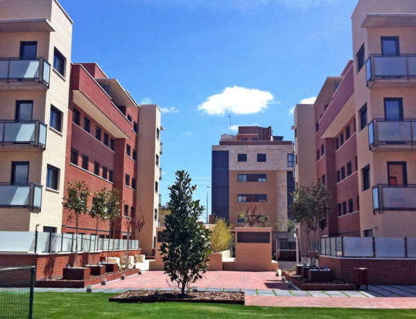 Продажа квартиры в Calle Giraldo de Merlo, 1, Ciudad Real thumbnail 1