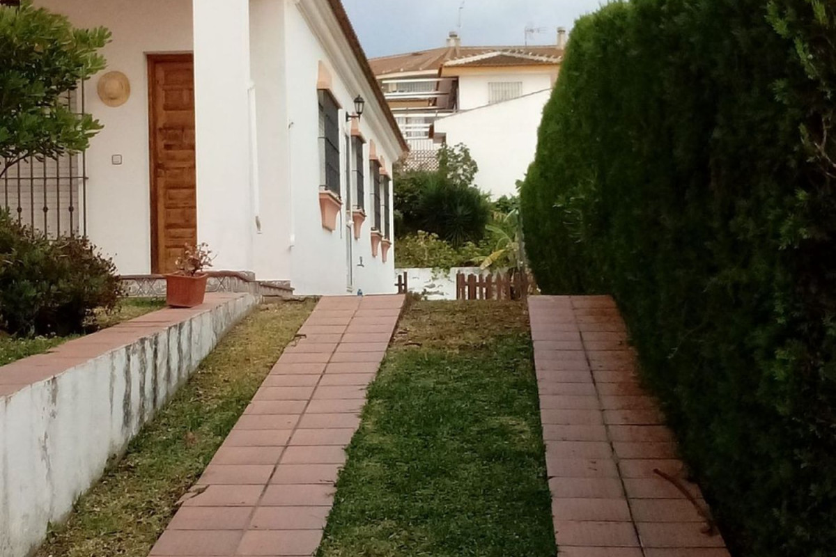 Продажа таунхауса в  Sector O, 41 , Алмонте photo 2