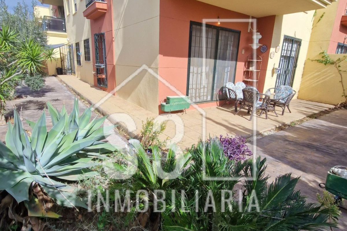 Venta de bajo en Calle Campo de Borja, 34, Torre del Mar
photo 3