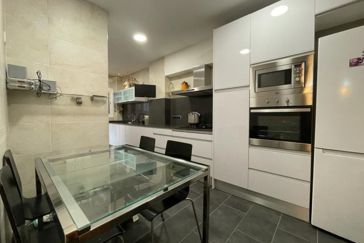 Venta de piso en Avenida de Severo Ochoa, Hospitalet de Llobregat
photo 3