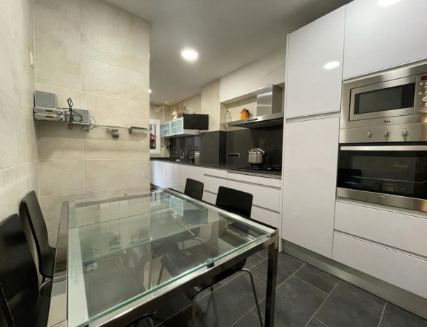 Piso en venta en  Avenida de Severo Ochoa, Hospitalet de Llobregat photo 1