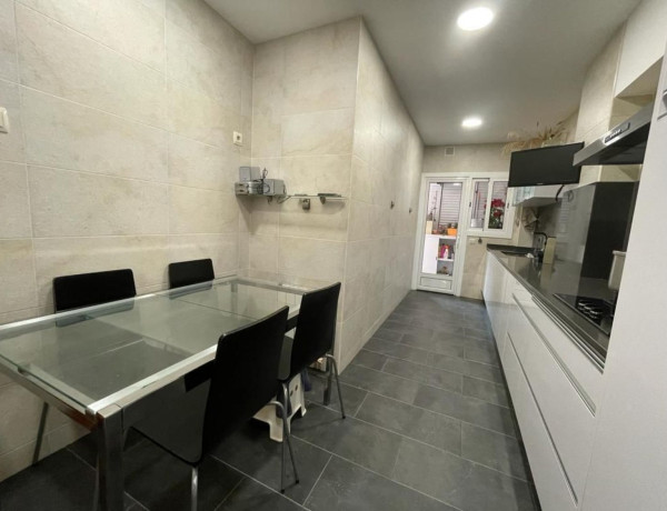 Piso en venta en  Avenida de Severo Ochoa, Hospitalet de Llobregat photo 2