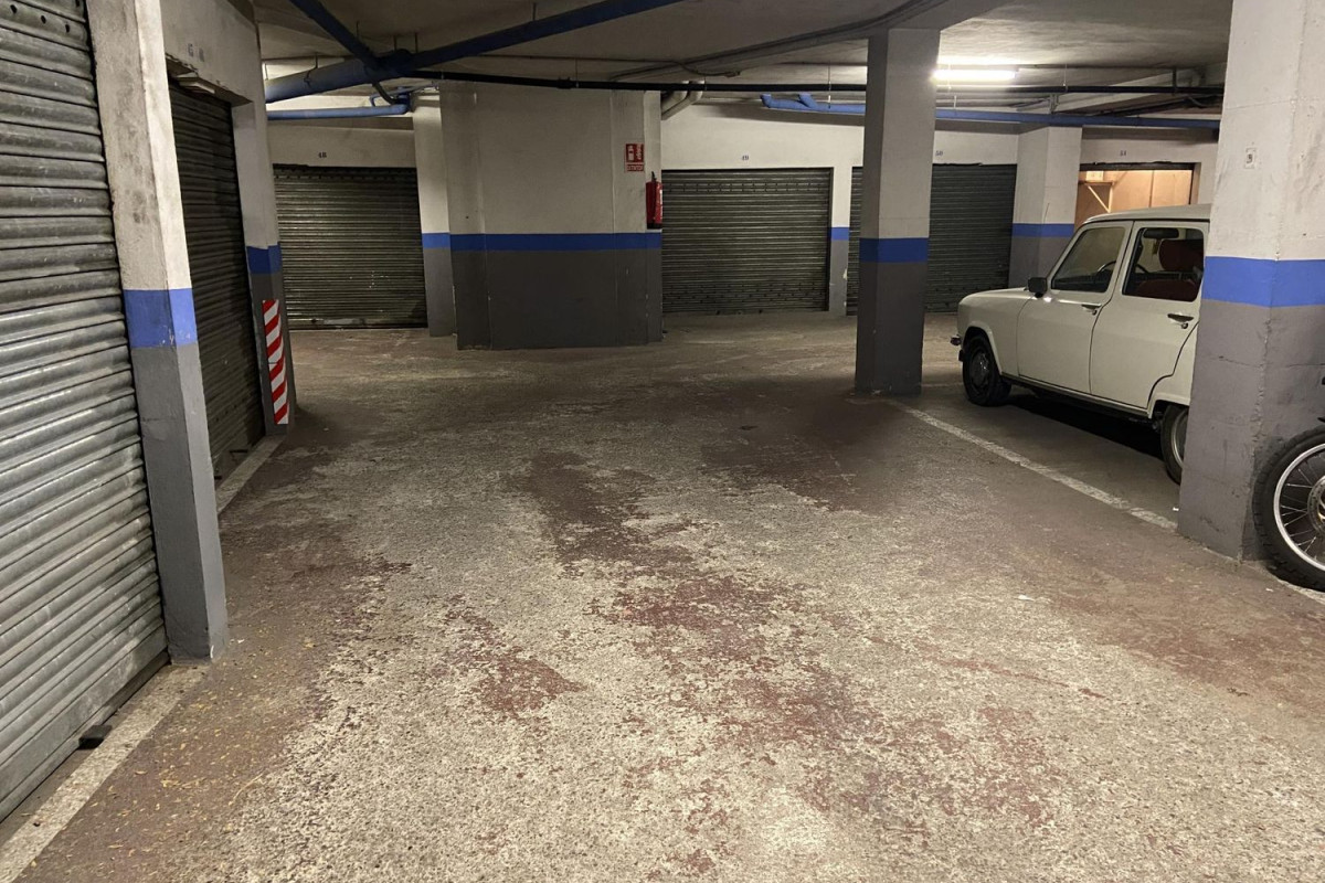 Sprzedaż garażu w  Paseo del Marquès de Camps, 6 , Sól photo 5