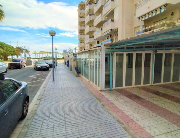 Local o nave en venta en La Pineda photo 1