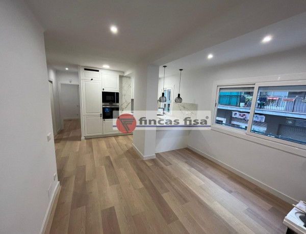 Piso en venta en  Zona Alta , Premiá de Mar photo 1