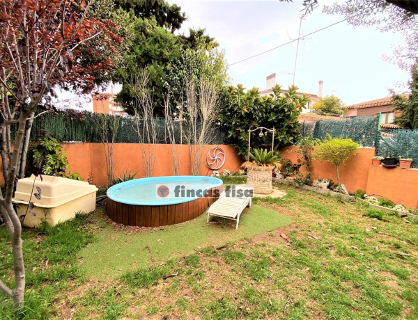 Chalet independiente en venta en Can Farrerons , Premiá de Mar thumbnail 2
