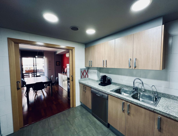 Duplex en venta en Calle de Pompeu Fabra, Castelldefels photo 4