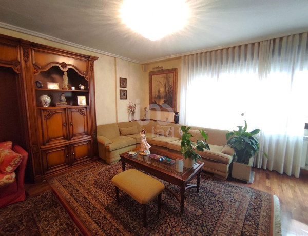 Apartment for sale in  Centro Ciudad , León photo 4
