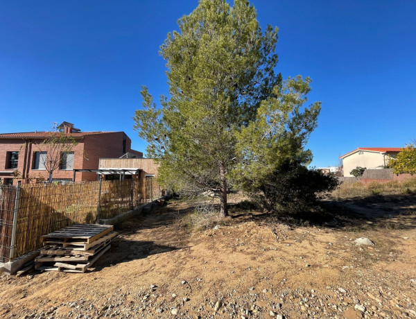 Terreno en venta en calle Lluis Muncunill, 30 thumbnail 1