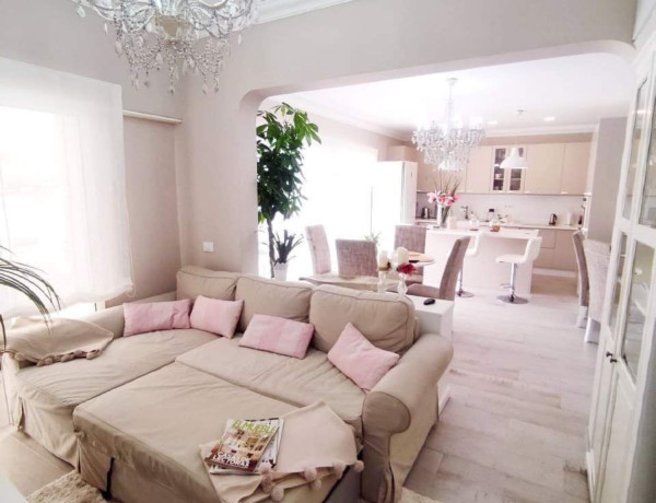 Chalet independiente en venta en Galicia s/n, Adeje thumbnail 1
