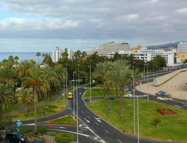 Bajo en venta en  Playa de las Américas , Arona photo 1