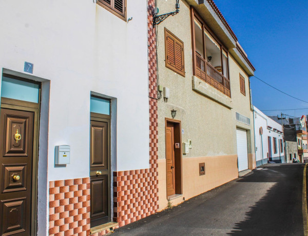 Chalet adosado en venta en Calle Paraíso, 9 , Santiago del Teide photo 1