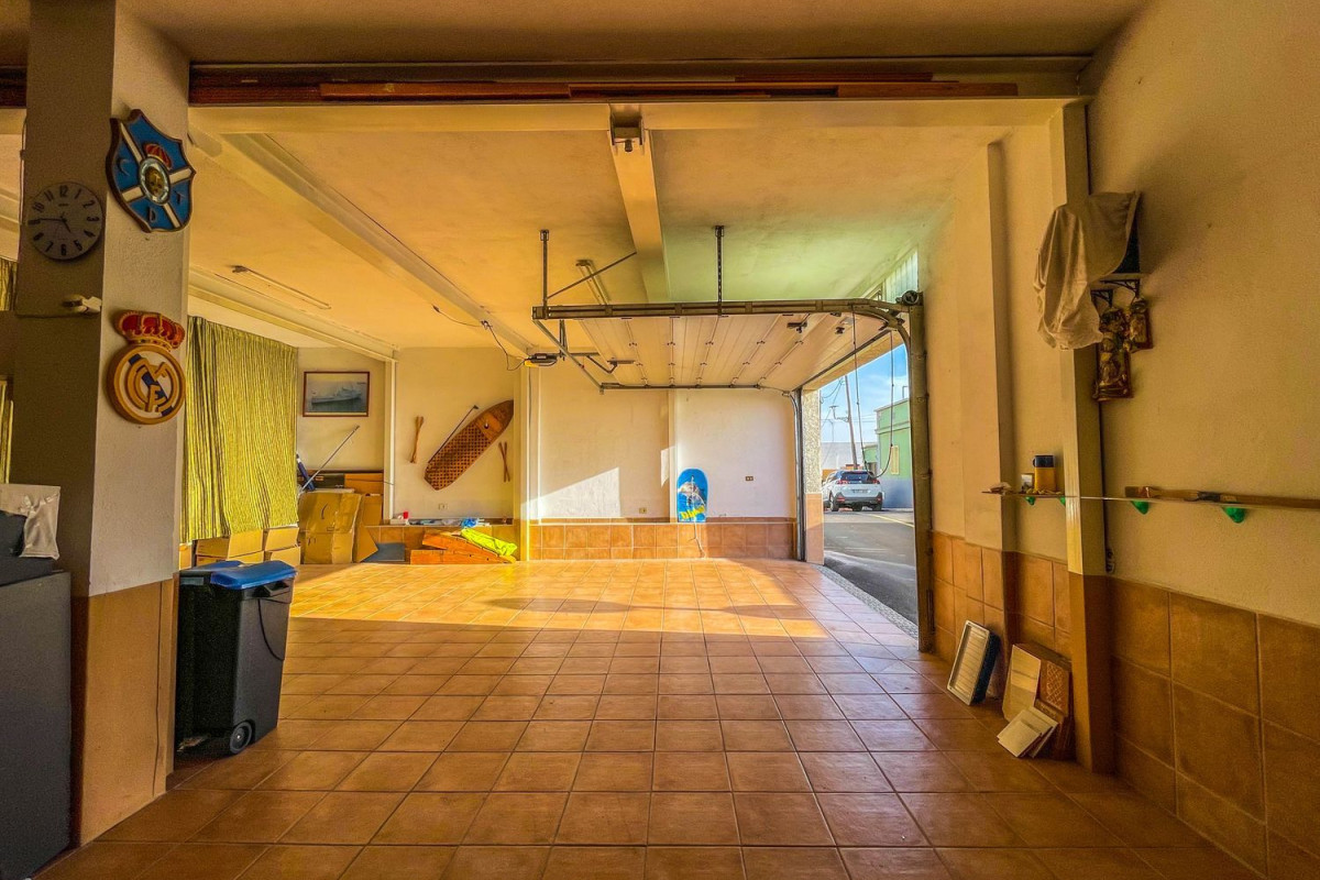 Sale of townhouse in Calle Paraíso, 9 , Santiago del Teide photo 3