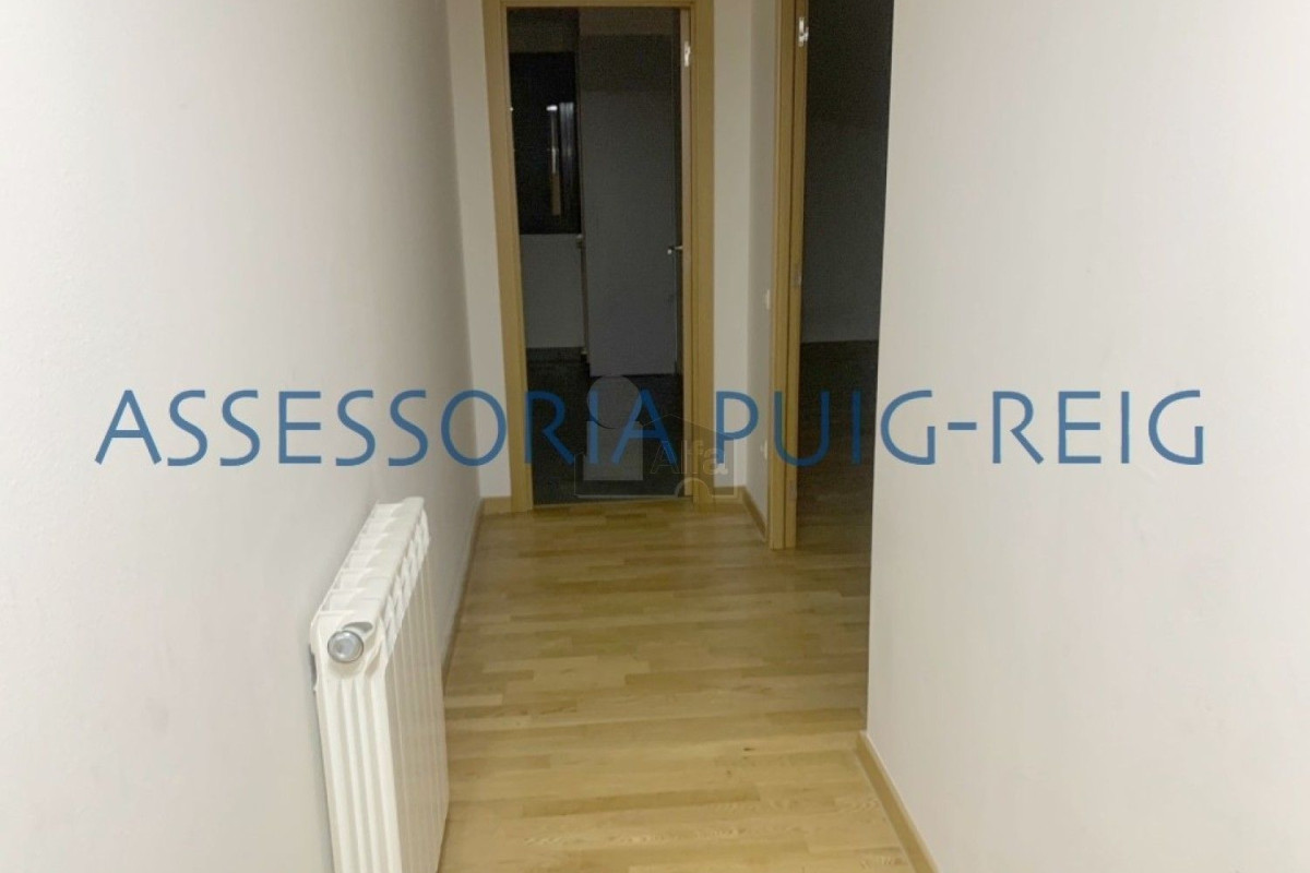 Sprzedaż mieszkania w Ctra. Santpedor - Bases de Manresa, Manresa
photo 3