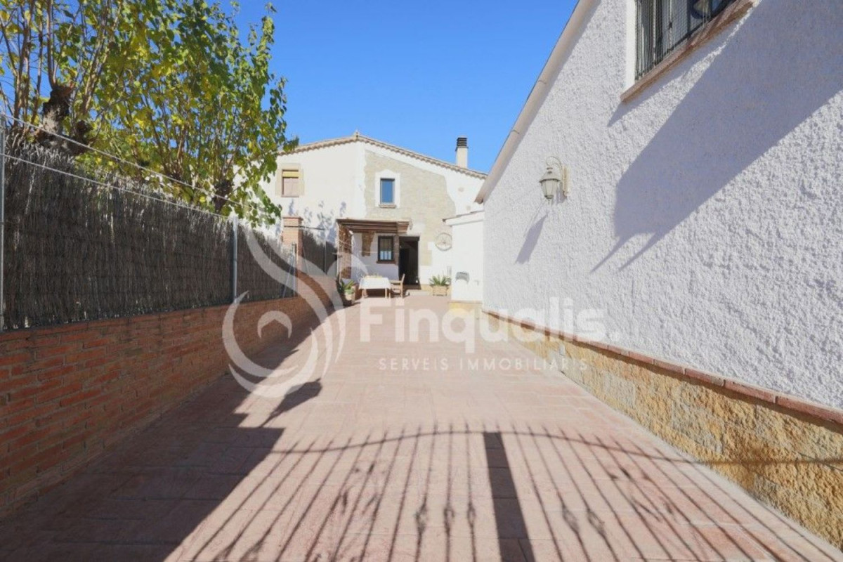 Venta de chalet adosado en , Santa Eulàlia de Ronçana photo 3