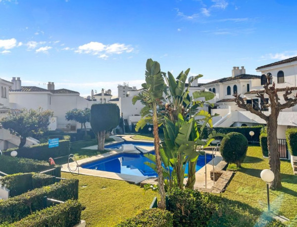 Chalet adosado en venta en URB. ABAYALDE , Estepona photo 1