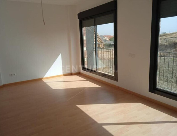 Piso en venta en , Casarrubios del Monte thumbnail 1
