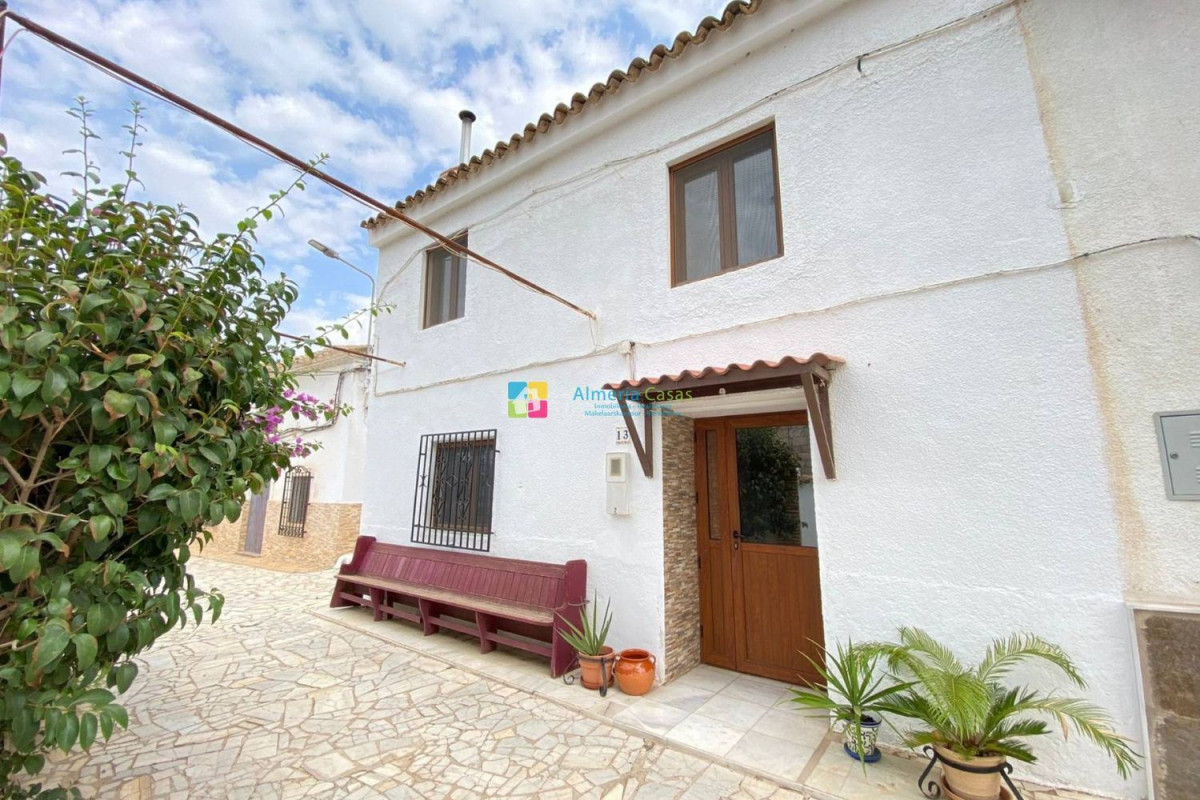 Propiedades en venta y alquiler en España photo 4