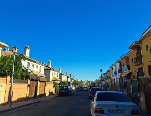 Таунхаус на продажу в Urb. Zona Centro , Mairena del Aljarafe photo 1