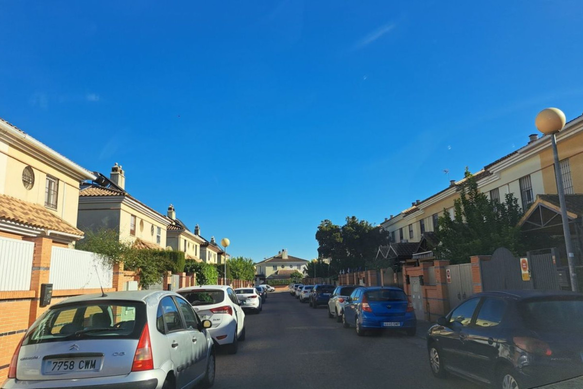 Продажа таунхауса в  Urb. Zona Centro , Майрена дель Альхарефе photo 2