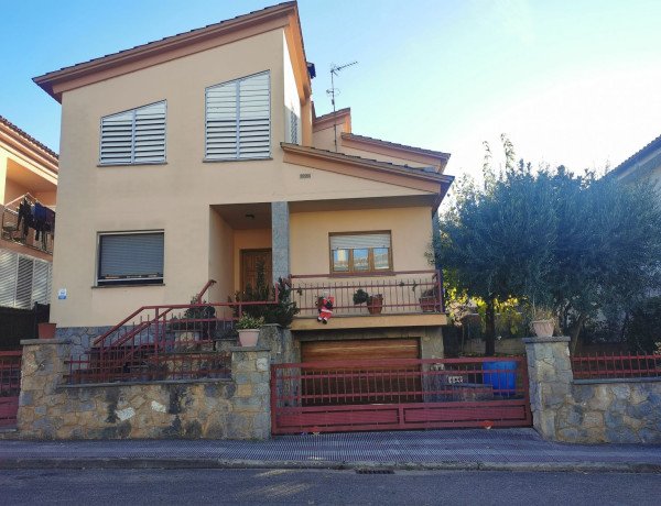 Chalet independiente en venta en Riera d'Oix, 6, Girona thumbnail 2