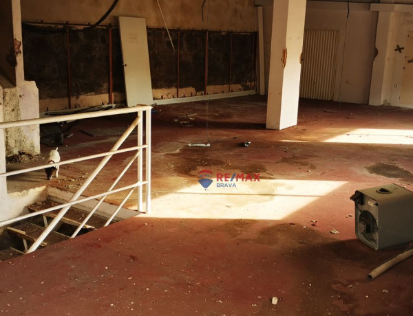 Edificio en venta en calle del Molí de Dalt, 11 photo 4