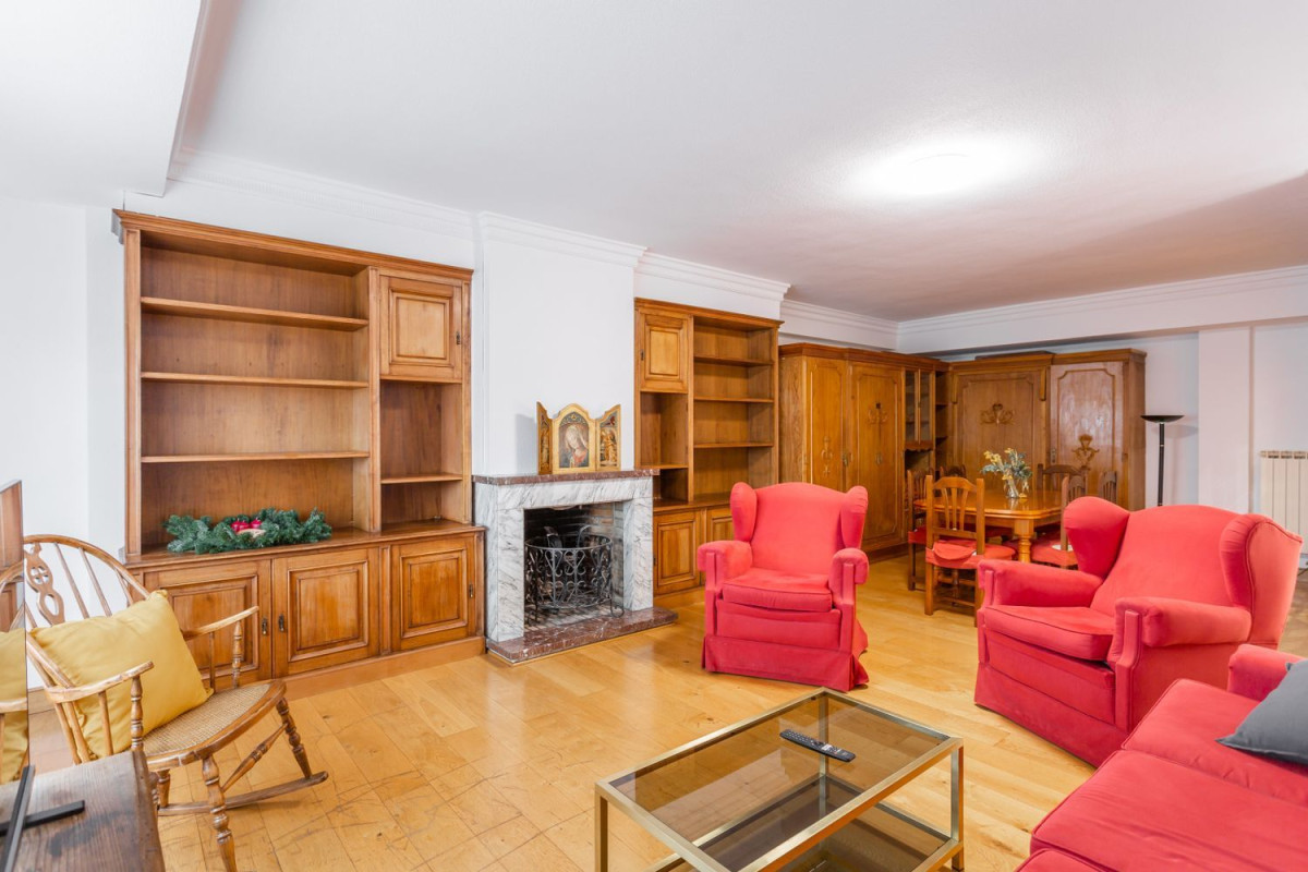 Venta de piso en Travesía San Juan Bosco, 7, Pamplona/Iruña
photo 1