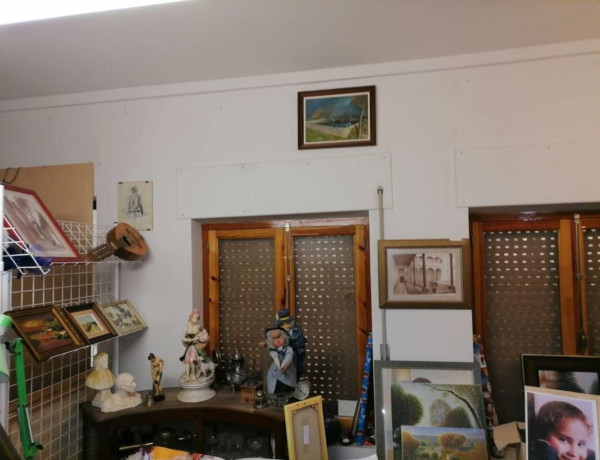 Local en venta en calle Almendro, 2 -10 thumbnail 1