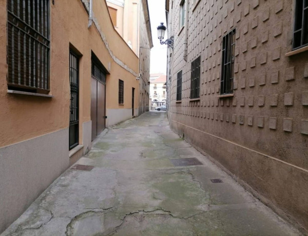 Local en venta en calle Almendro, 2 -10 thumbnail 2
