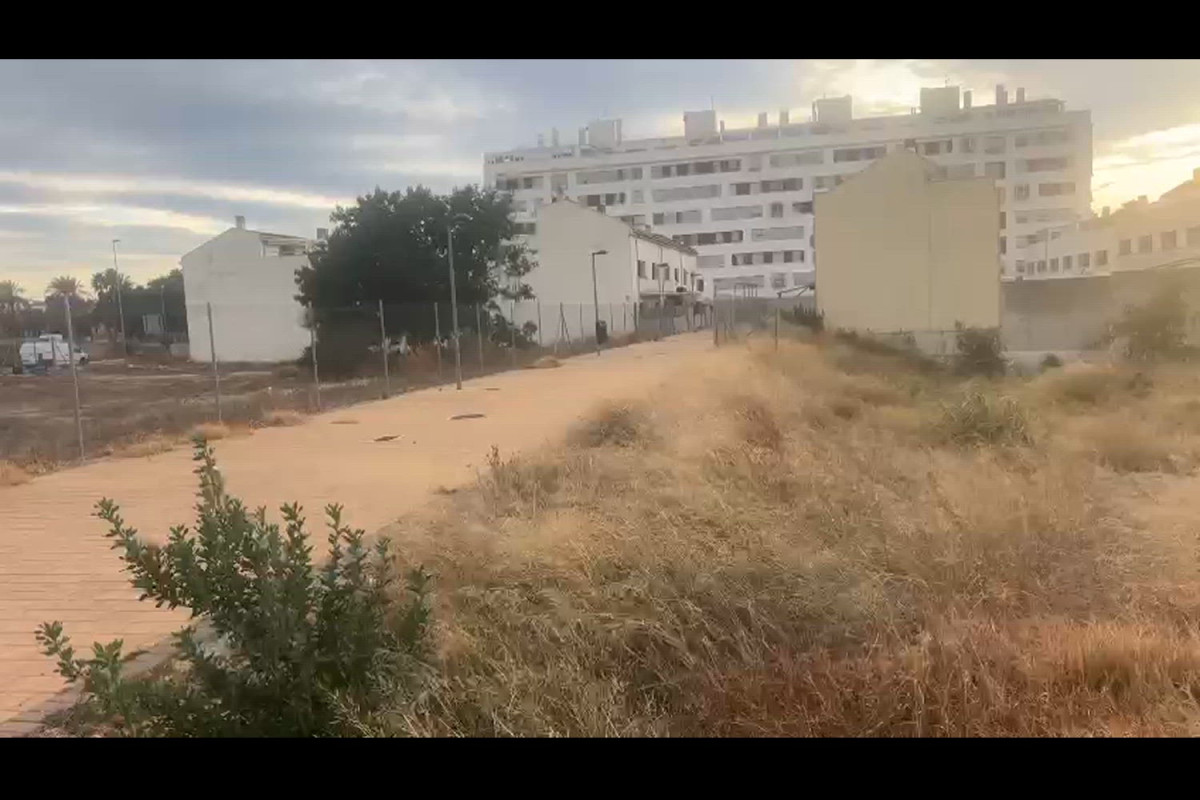 Terreno en venta en Carcaixent, Valencia photo 2