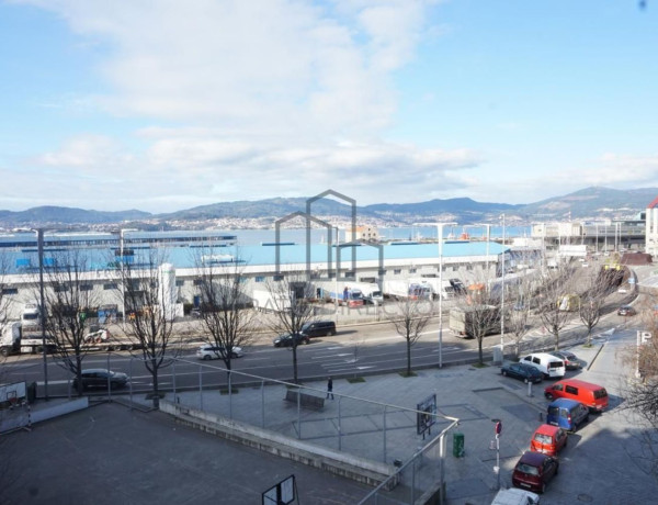 Duplex en venta en Calle de San Francisco, Vigo thumbnail 1