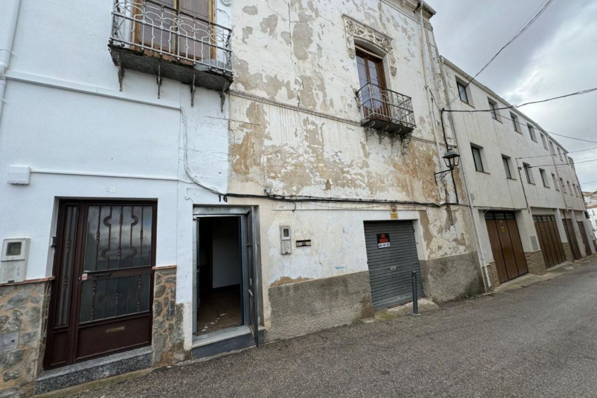 Venta de chalet adosado en , Martos photo 2