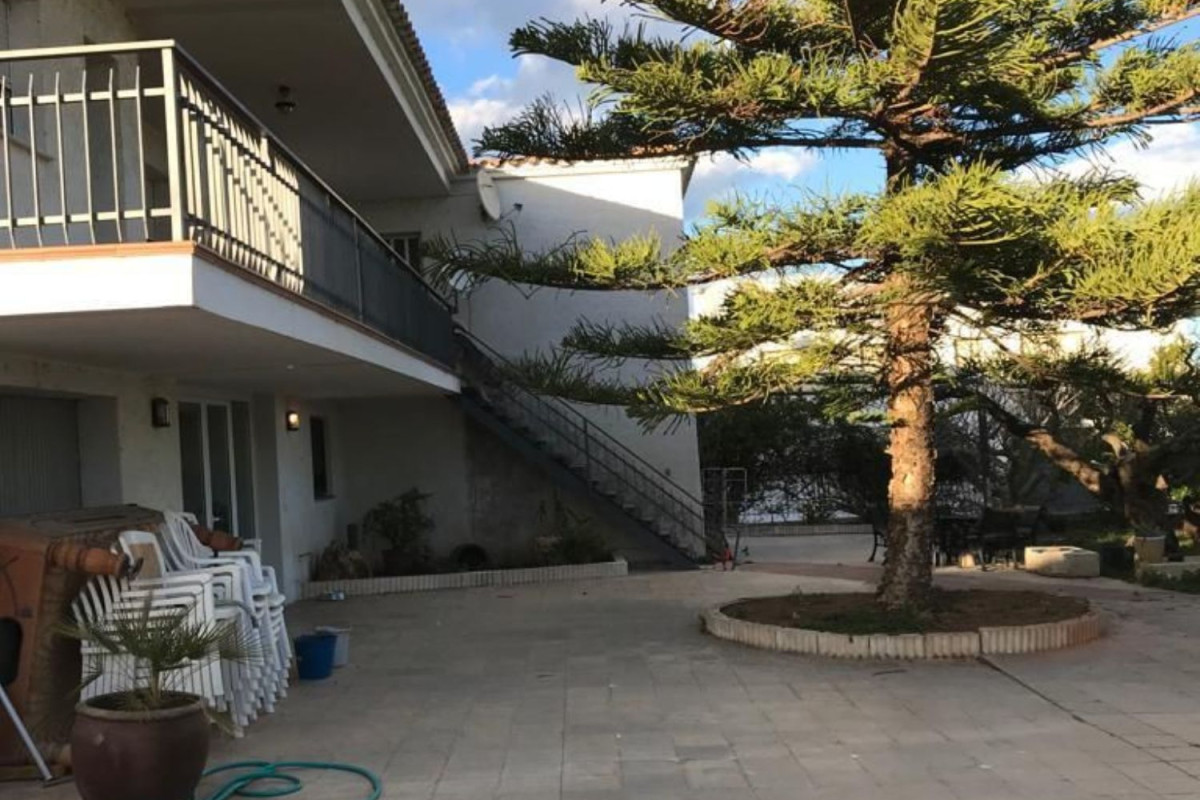 Sale of independent chalet in Calle Font d'Andara, 20, Alcanar
photo 4