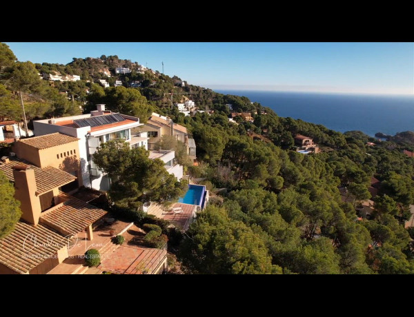 Detached villa for sale in Calle del Pic Neulós, Palafrugell thumbnail 1