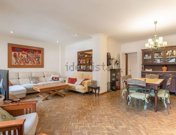 Продажа первого этажа в  Nervión , Sevilla photo 4