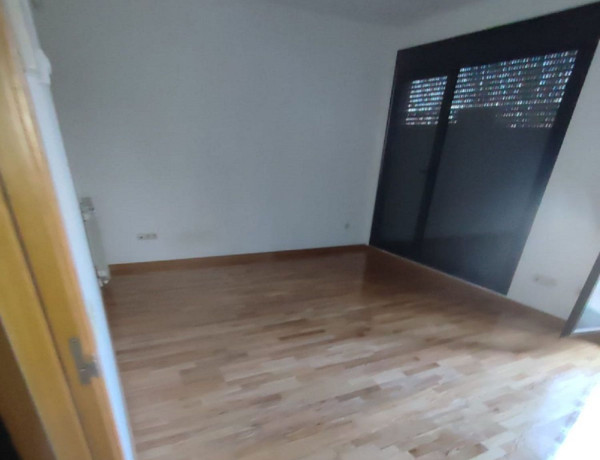 Piso en venta en  Calle del Camí Vell de Santpedor, 9, Manresa photo 3