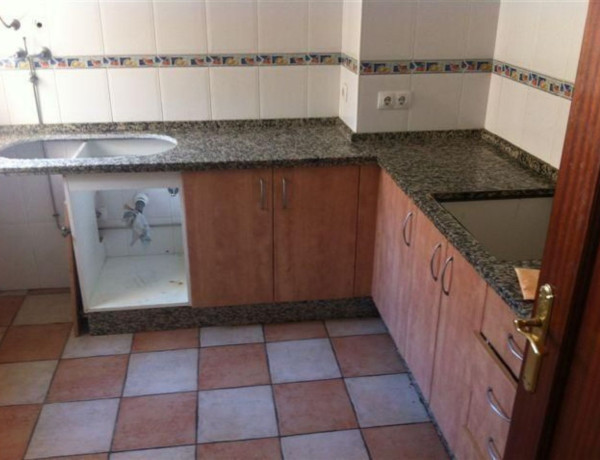 Piso en venta en  Avenida Félix Rodríguez de la Fuente, 75, Chipiona photo 4