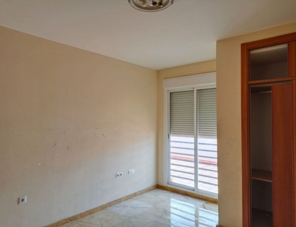 Piso en venta en  Calle Romanilla, 19, Roquetas de Mar photo 3