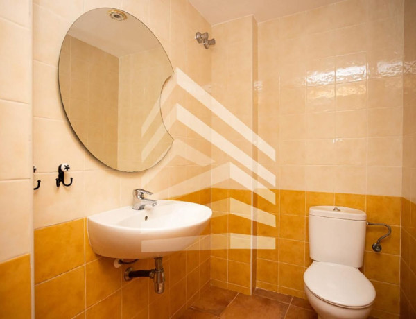 Chalet independiente en venta en Calle de la Torrassa, Sant Vicenç de Montalt thumbnail 2