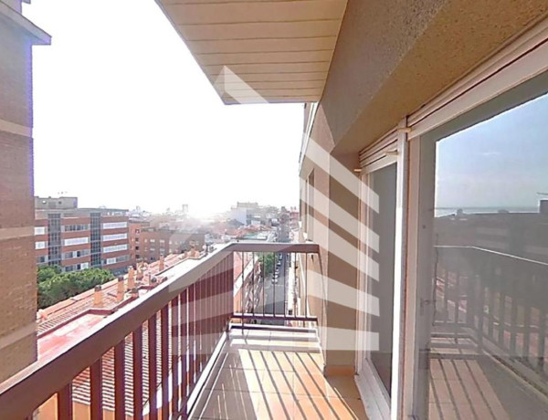 Piso en venta en Avenida d'Amèrica, Mataró thumbnail 1