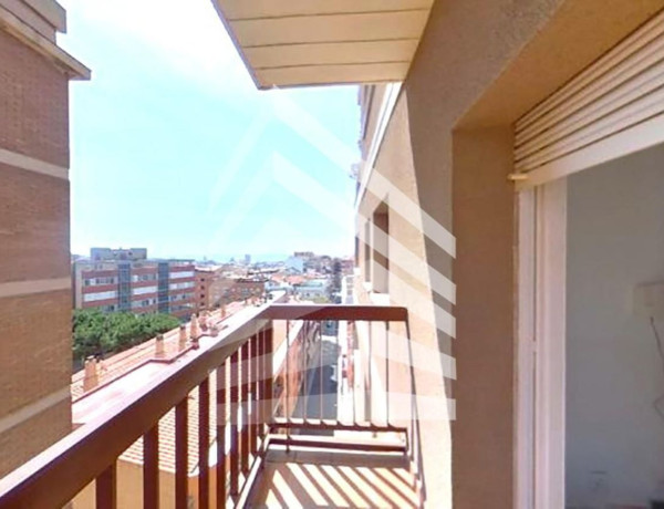 Piso en venta en  Avenida d'Amèrica, Mataró photo 4