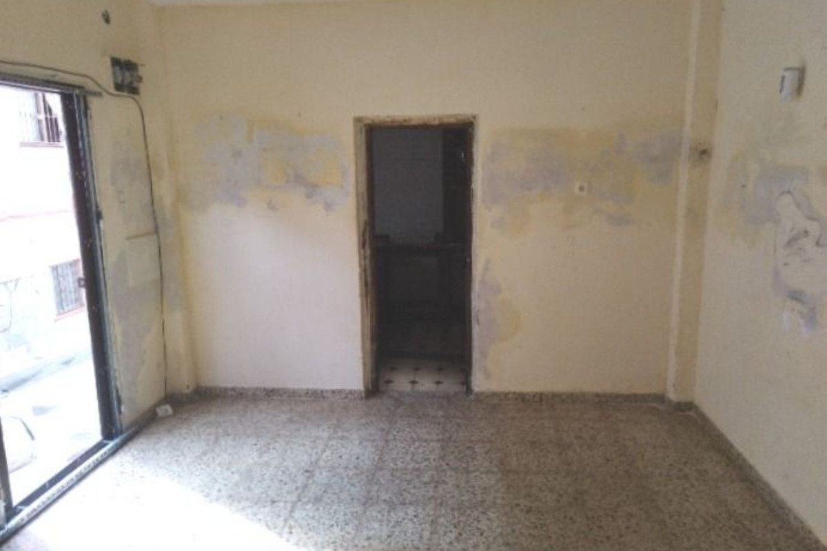 Sale of townhouse in  Teruel , Algeciras photo 4