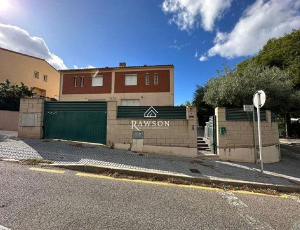 Chalet adosado en venta en  Calle del Llorer , Salou photo 1