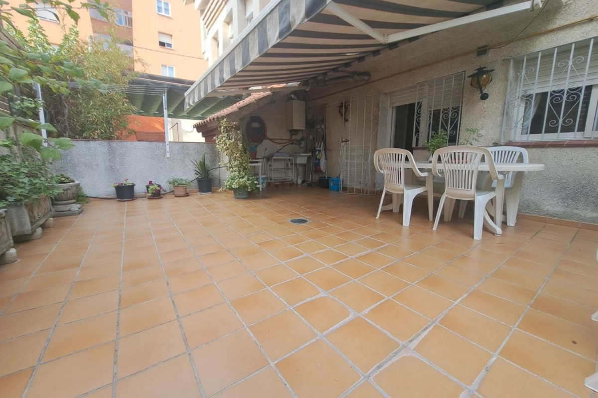Sprzedaż szeregowego domku w Calle d'Avinyonet, 4 , Figueres photo 1