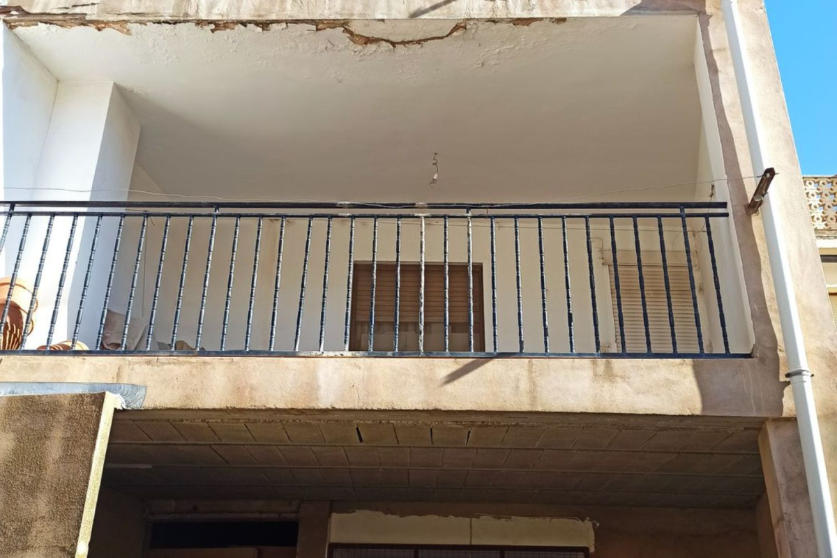 Properties for sale and rent in Spain photo 2
